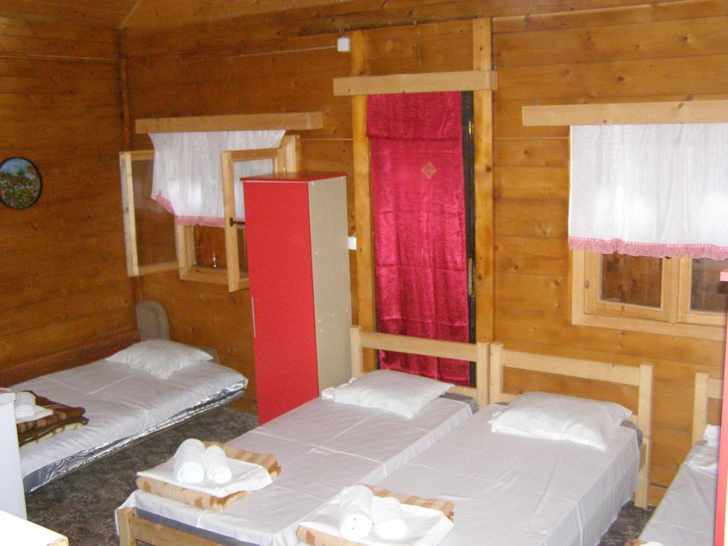 Guesthouse Kuzmanovic Guca Bagian luar foto