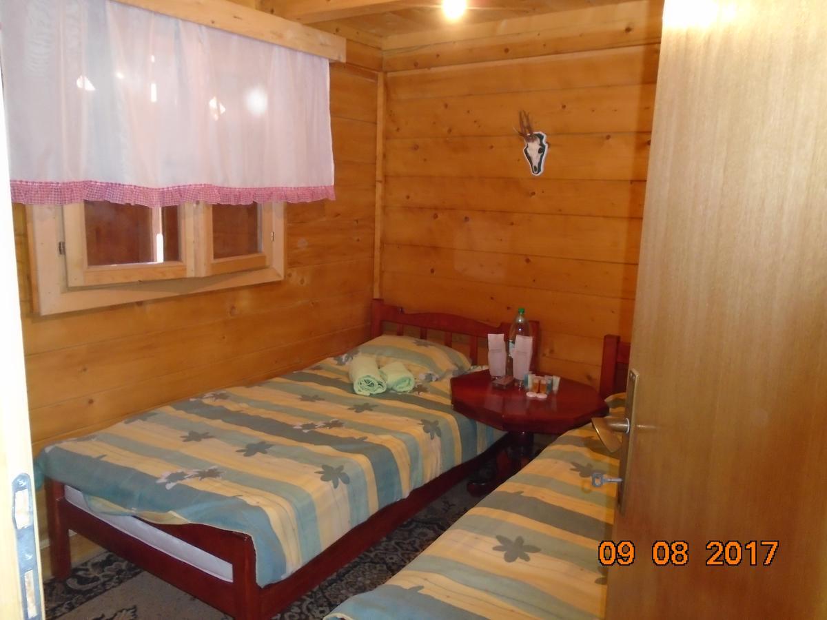 Guesthouse Kuzmanovic Guca Bagian luar foto