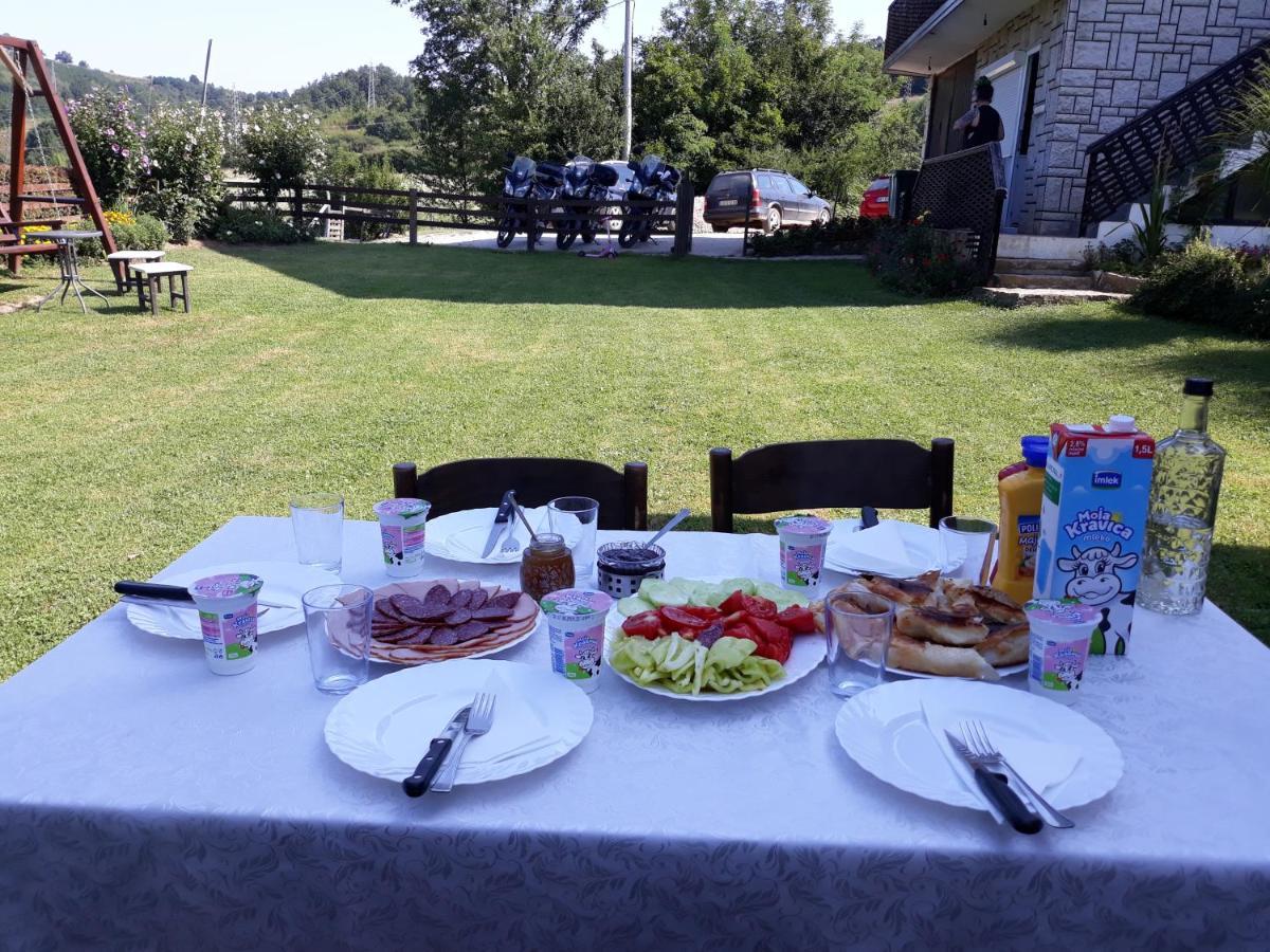 Guesthouse Kuzmanovic Guca Bagian luar foto